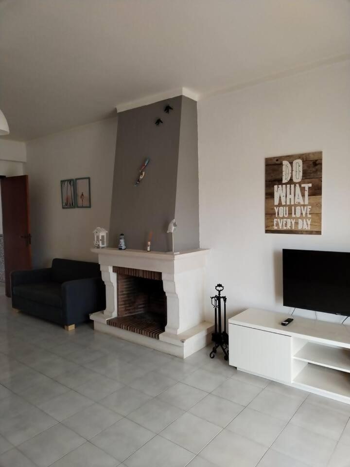 Ip5 Chivas Beach House Ferrel  Exterior foto